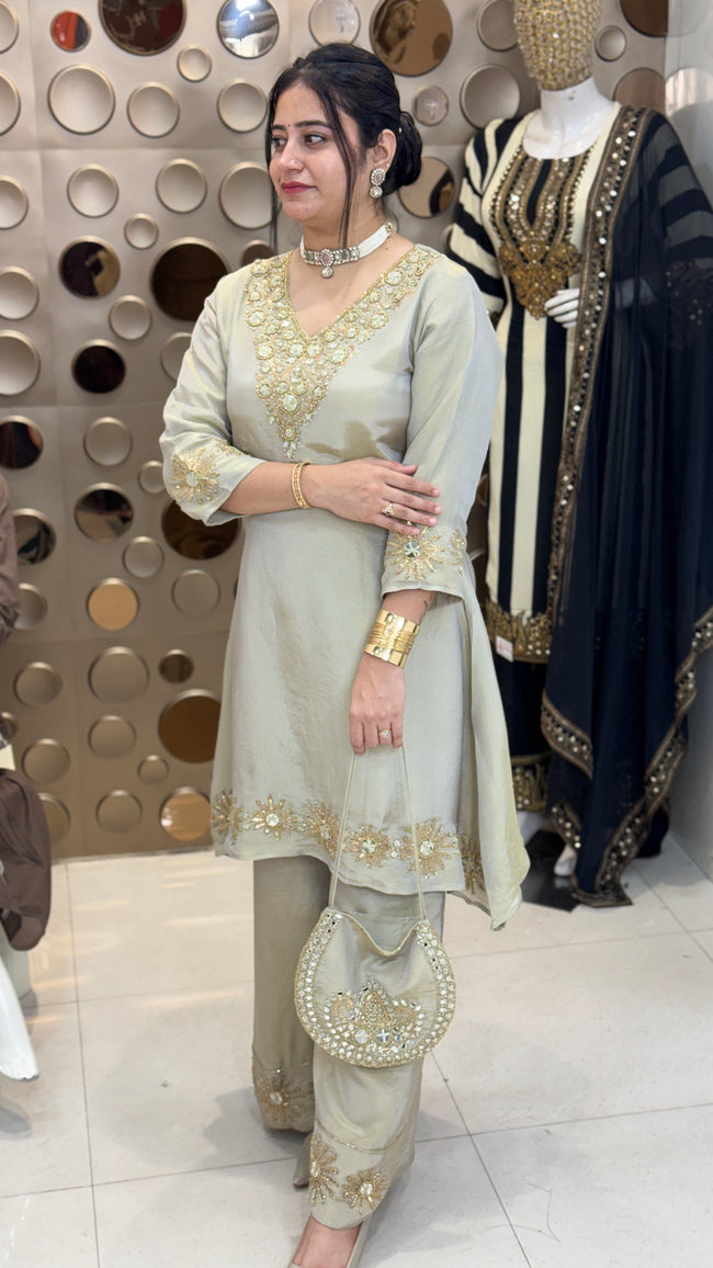 Shimar Plazo Suit With Potli Main Image