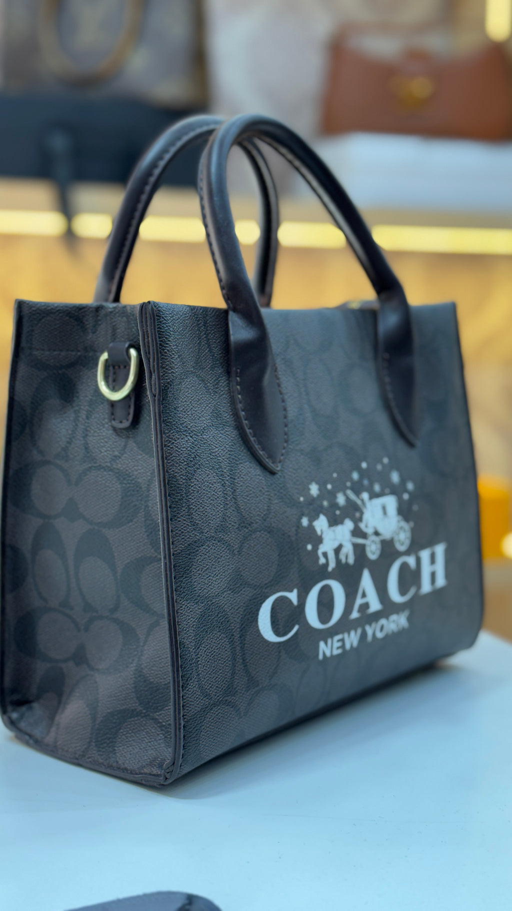 COACH HAND/SLING BAG ( FIRST COPY )