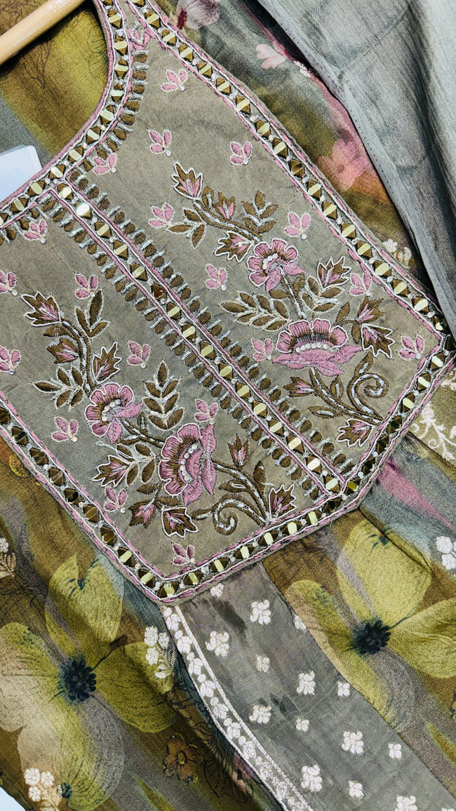 Pure Maslin Frok suit With Thread Work and Mirror Work Main Image