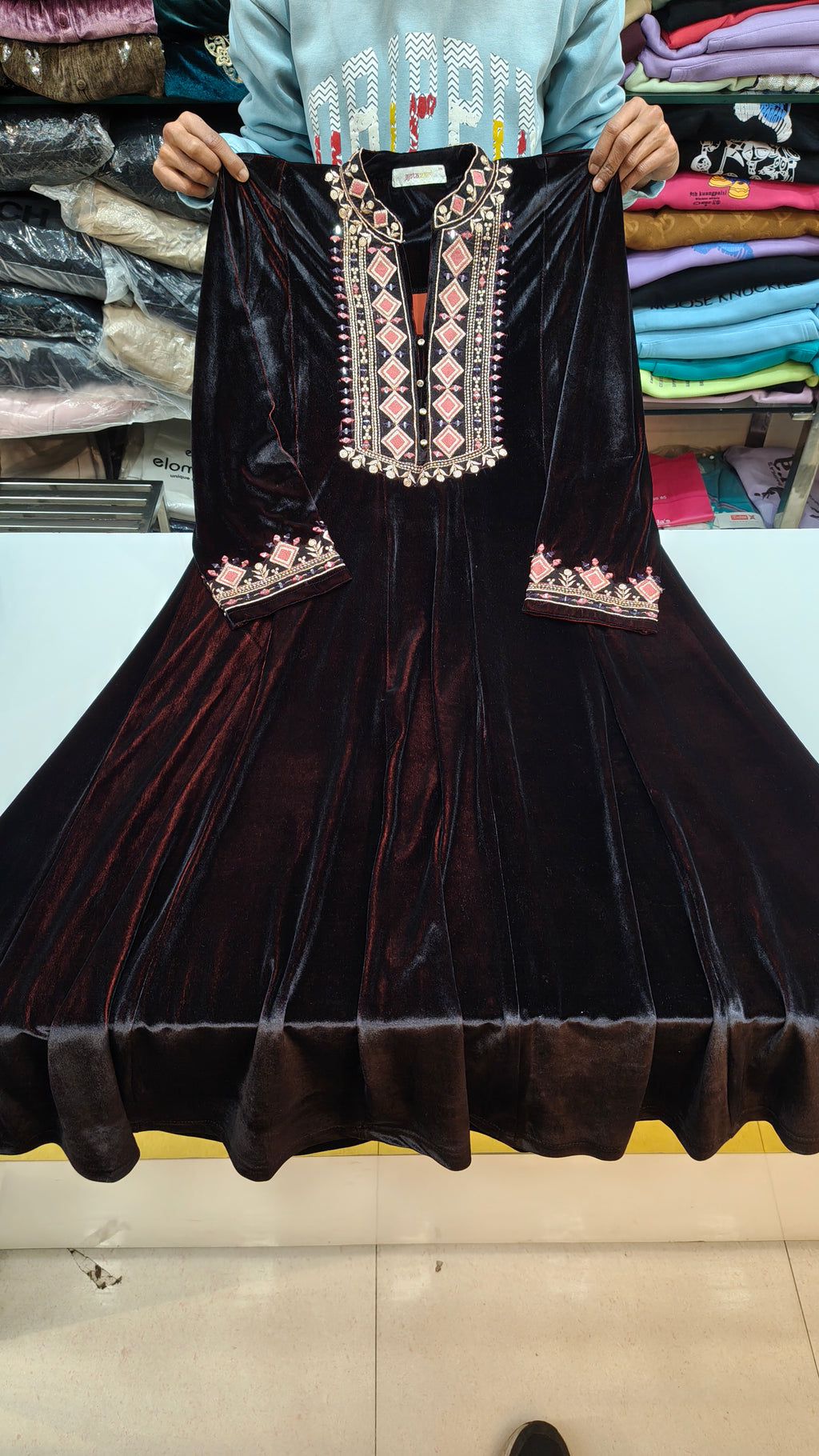 Wine Valvet Frok Suit