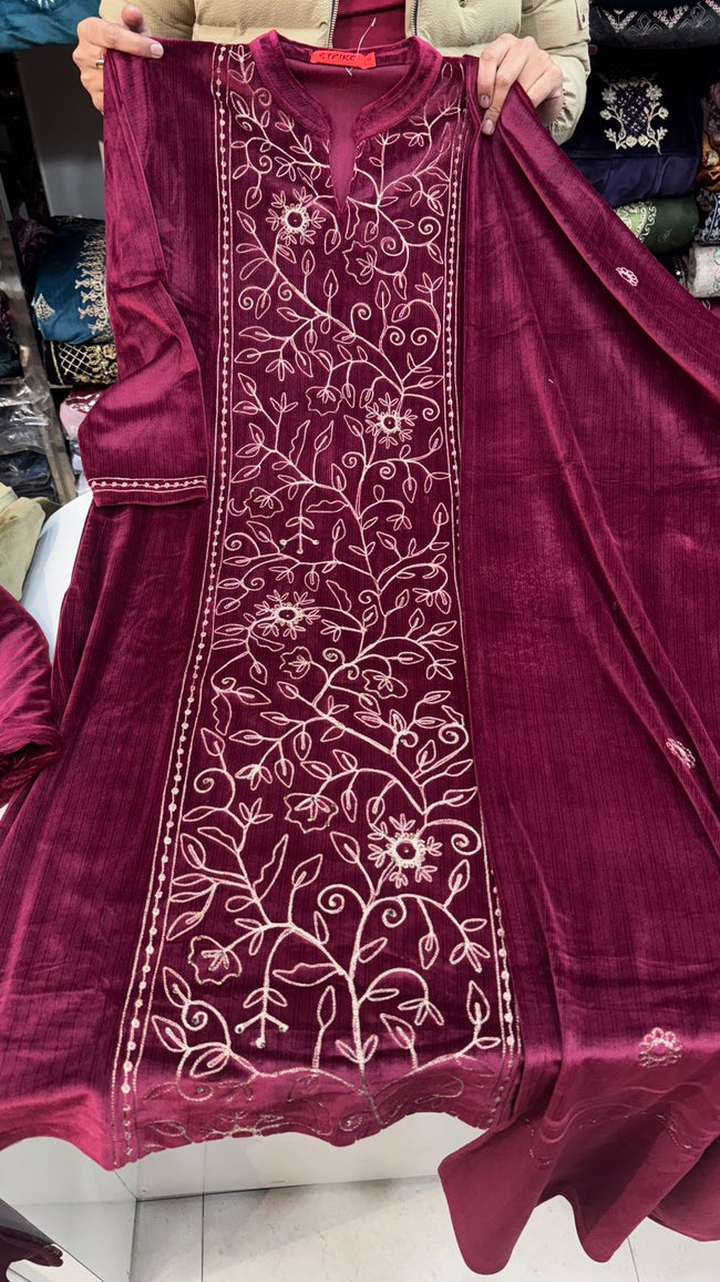 Cotrise Look Valvet Suit with Zari Work Hover Image