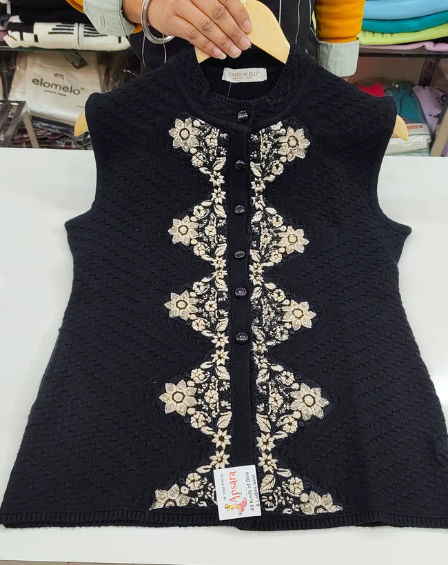 Black Sleeveless Knitted Cardigan Hover Image