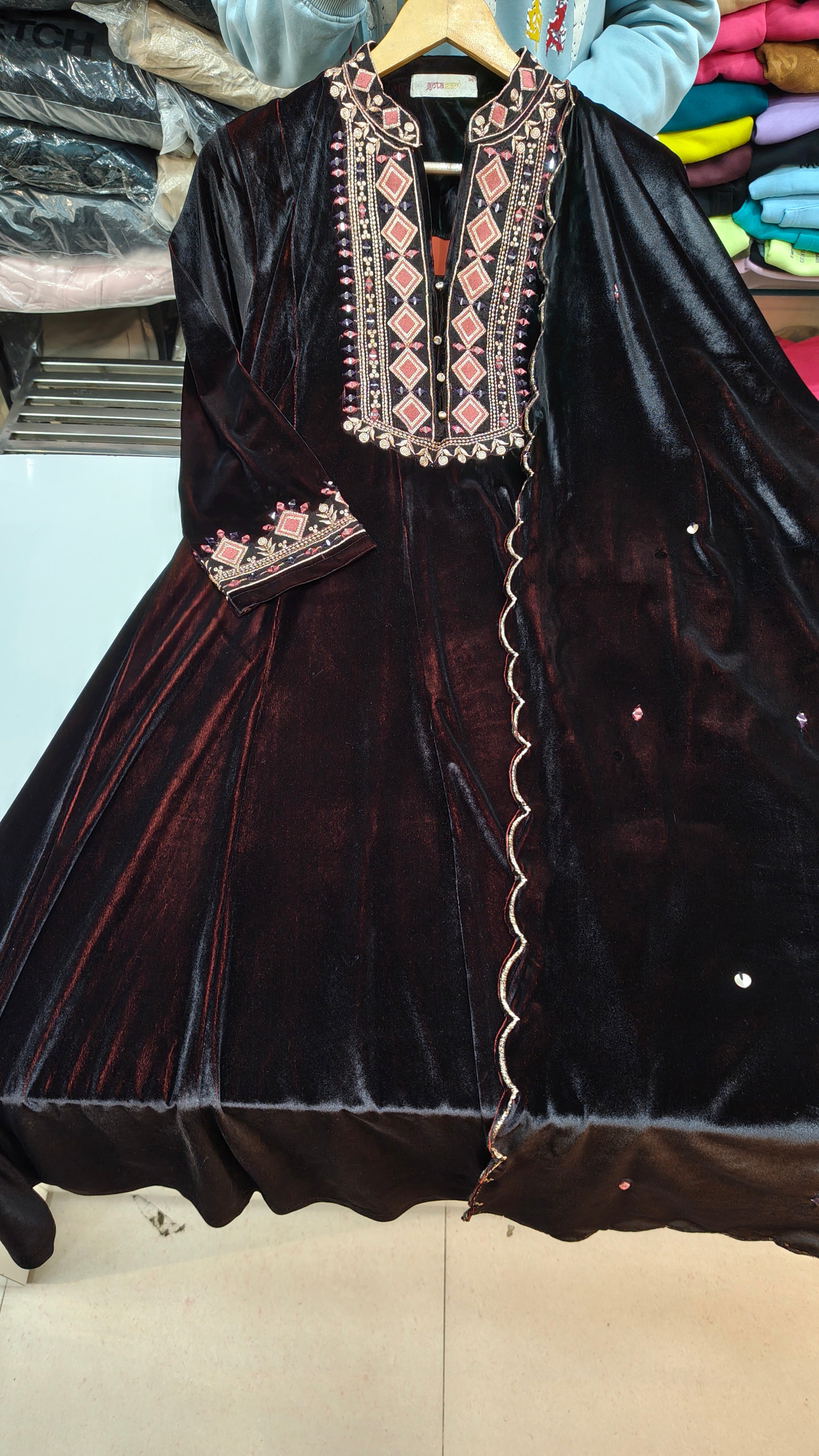 Wine Valvet Frok Suit